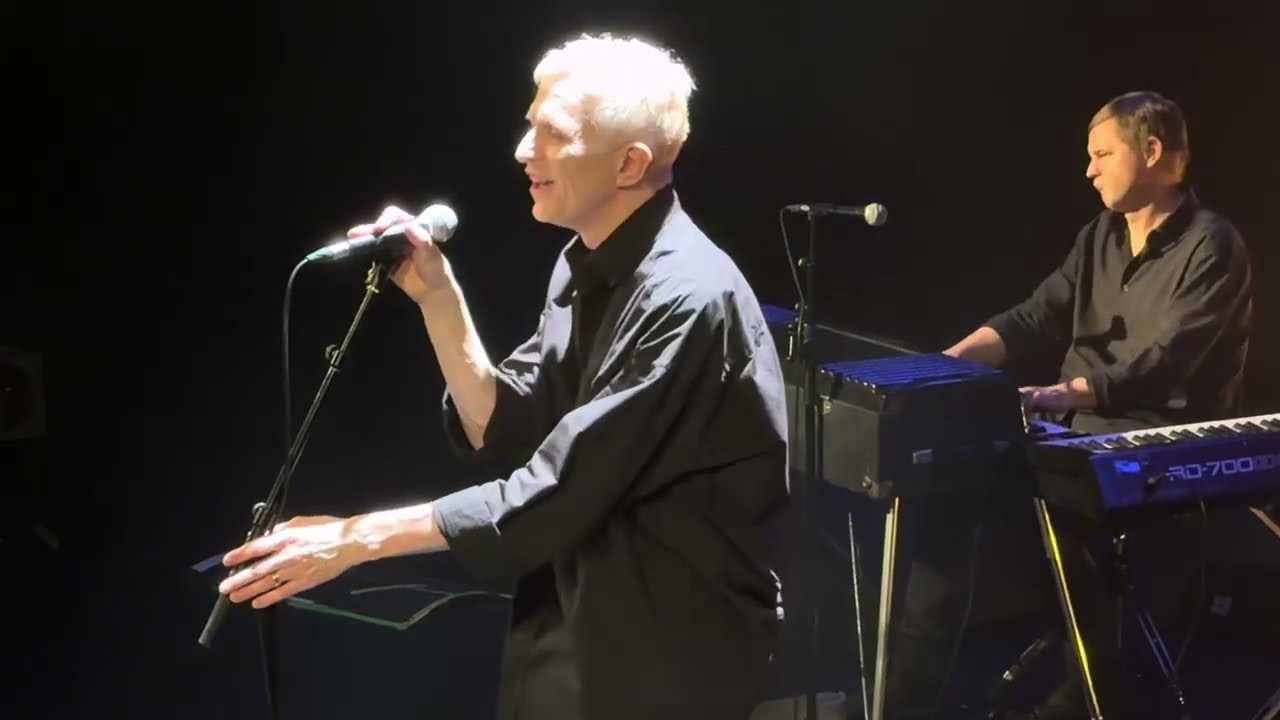 Jay-Jay Johanson - So Tell the Girls that I Am Back in Town - Live at Le Trianon - Paris, 2025