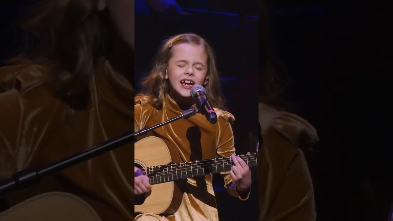 10-Year-Old Singing Mariah Carey 😊🎄