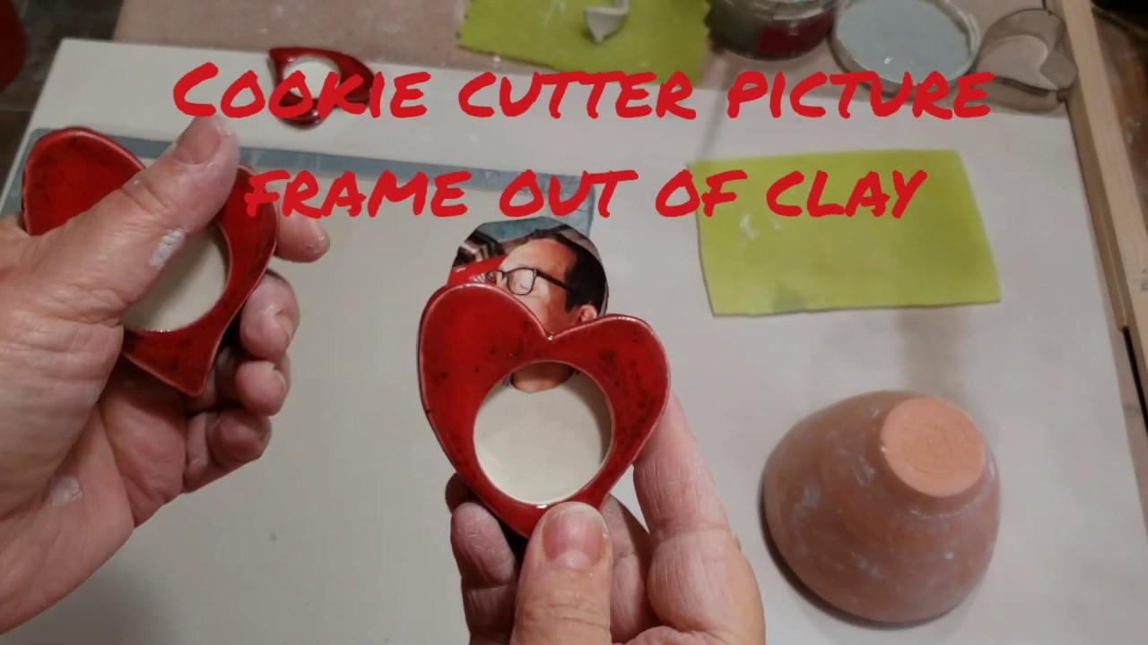Create a Mini picture frame with clay using a cookie cutter
