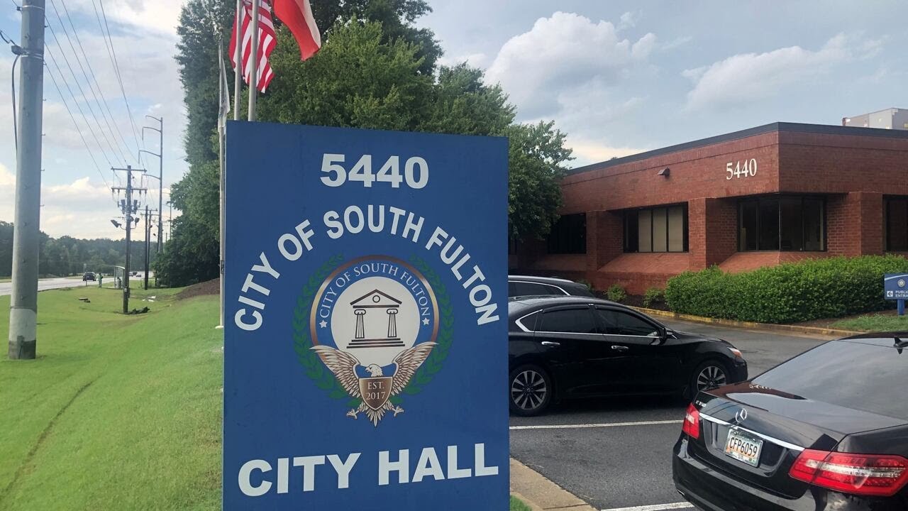 South Fulton City Council votes to adopt resolution banning ICE detention centers