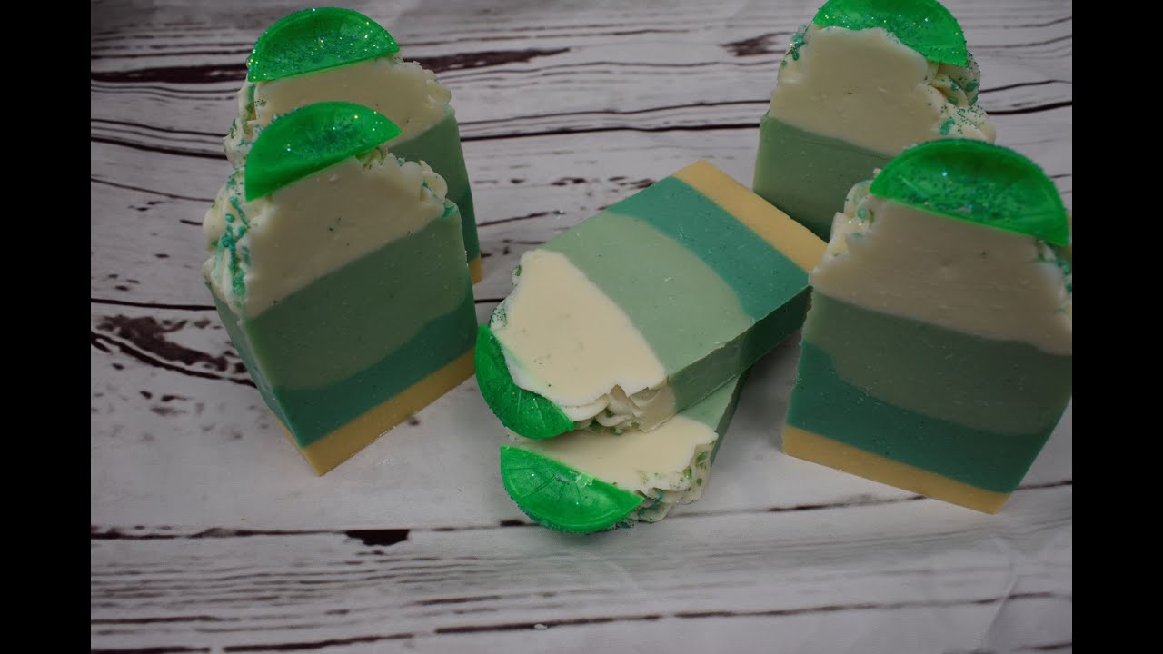Making and cutting Keylime pie Soap & Giveaway info