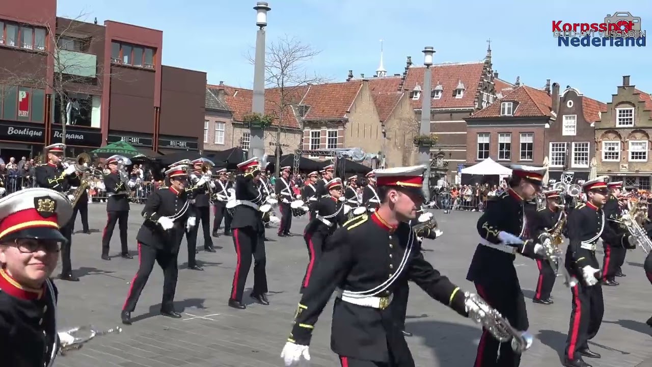 Christelijke Muziek  en Showband Juliana tijdens Oranje Bandshow Dordrecht 2023