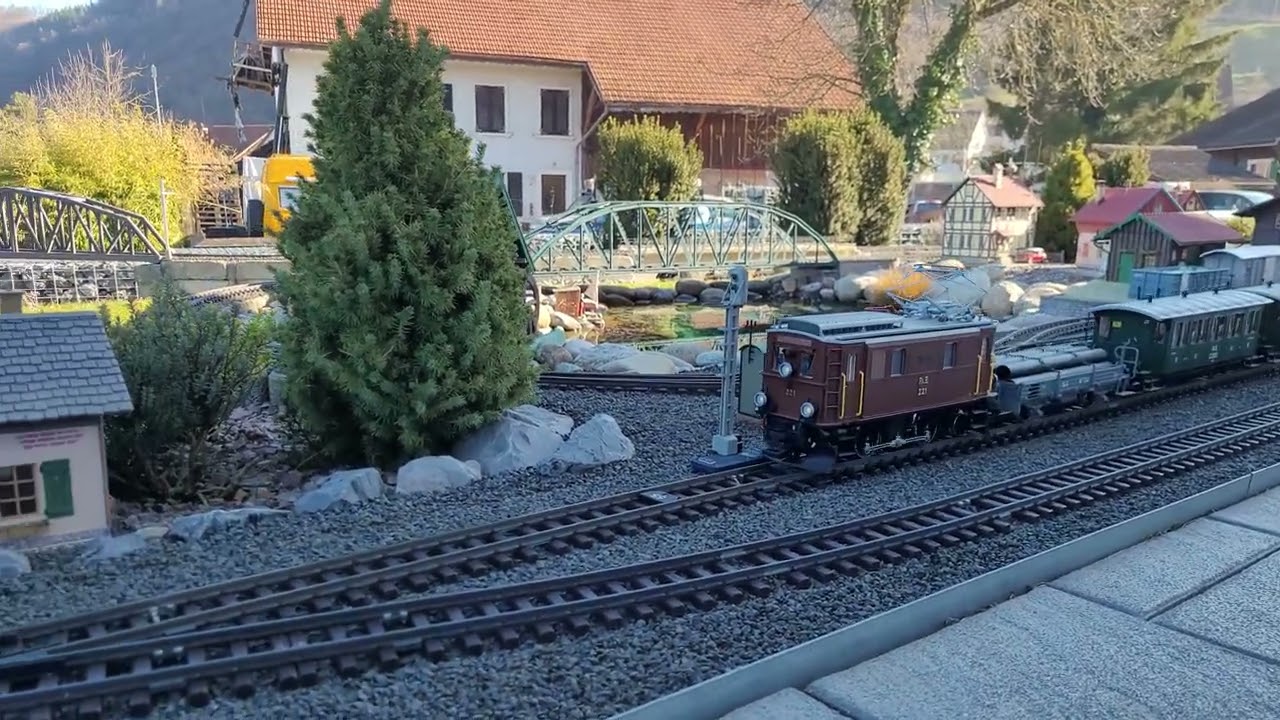 LGB Die zwei Elektrolok-Granddames der RhB auf grosser Fahrt zum Frühlingsanfang 2025.