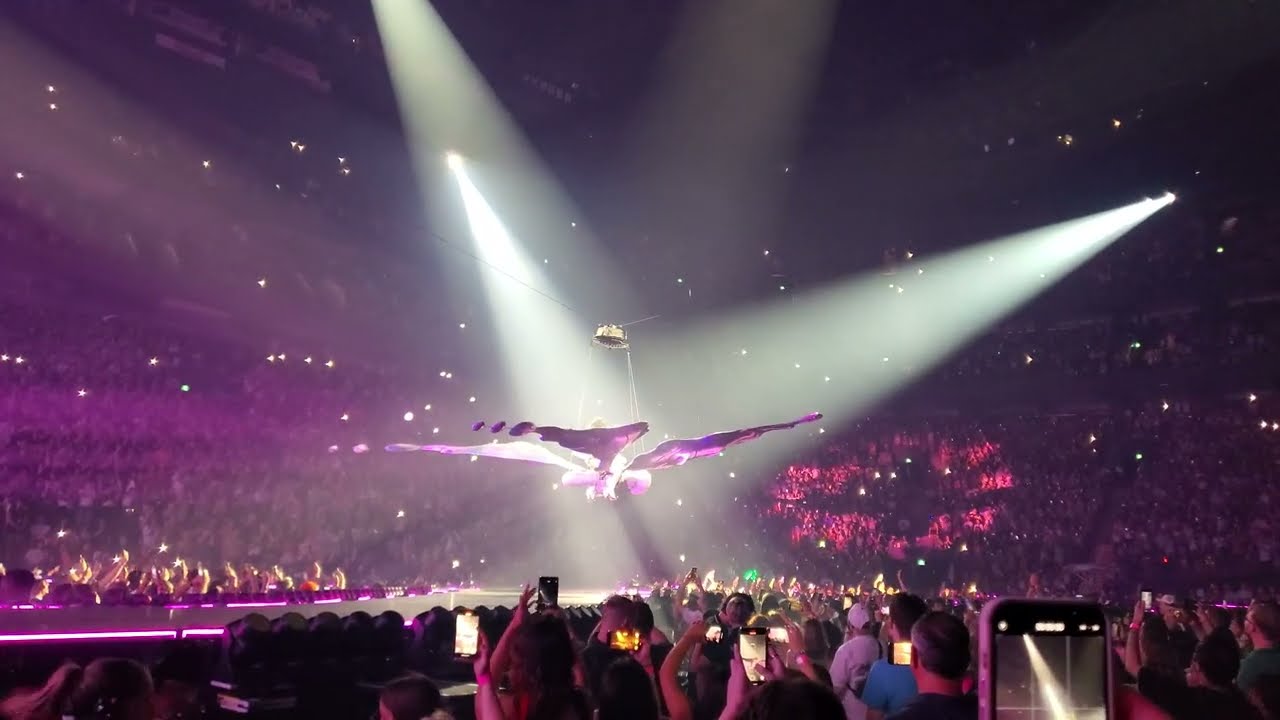 Katy Perry - Roar (The Lifetimes Tour 2025 - Montreal)