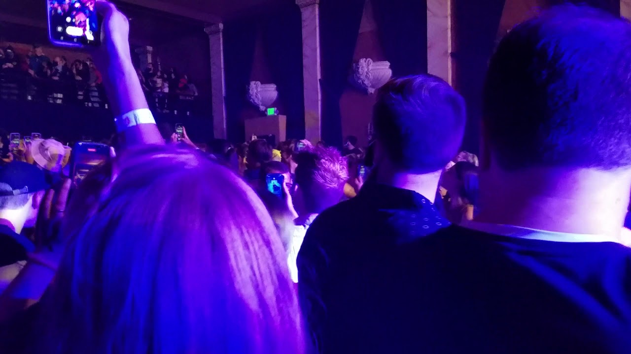 twenty one pilots Takeover Tour- Bluebird Theatre full concert(part 2).