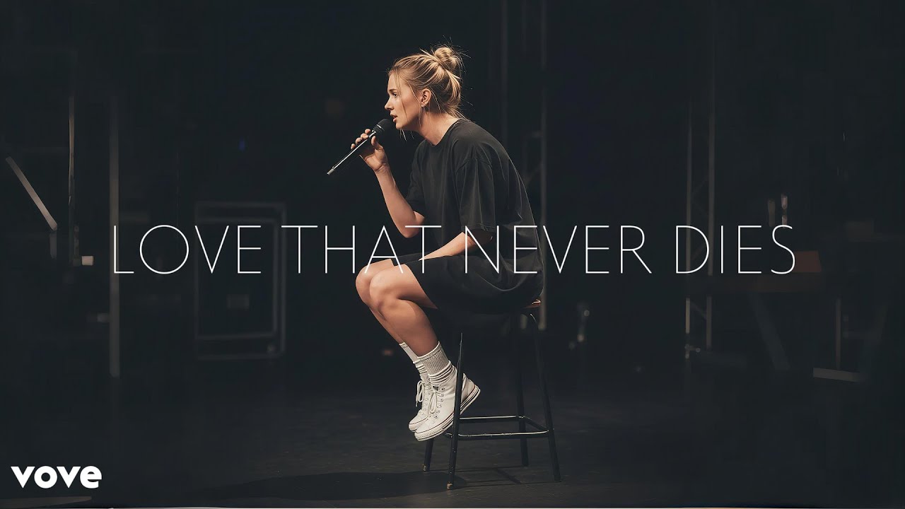 Novi &ndash; Love That Never Dies (Official Lyric Video)