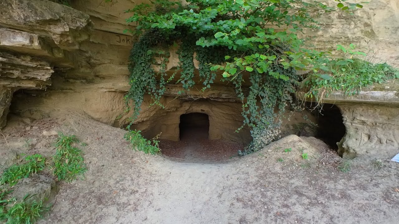 Heidnische Höhlen