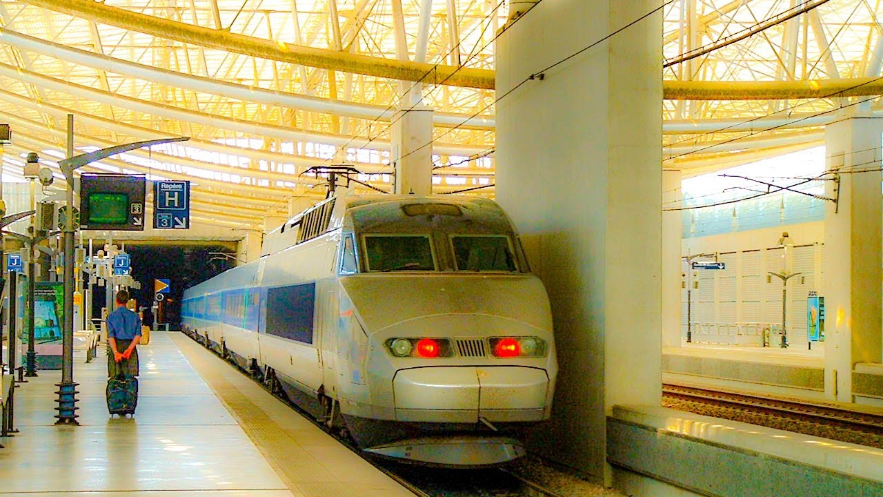 A Look At Paris Gare de Aéroport Charles de Gaulle 2 TGV, France