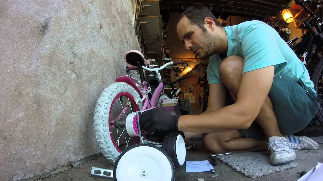 How to fit Stabilisers (Mark's Cycle Repairs)