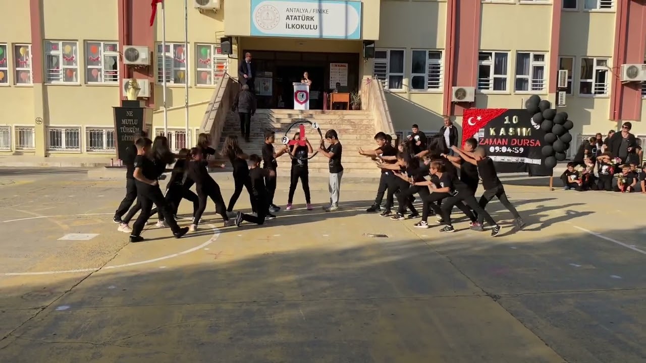 10 Kasım Pandomim ve OROTORYO Gösterisi Finike Atatürk İlkokulu 4-B Sınıfı