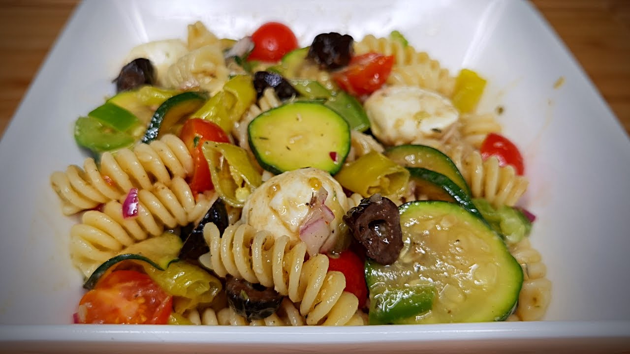 SALADE DE PATES AUX SAVEURS MEDITERRANEENNES -- FOOD IS LOVE