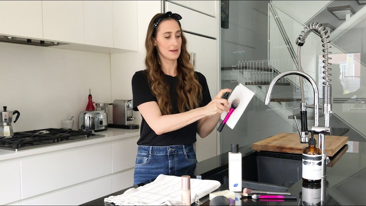 PJC x Virginie Vandelac : nettoyer ses outils à maquillage