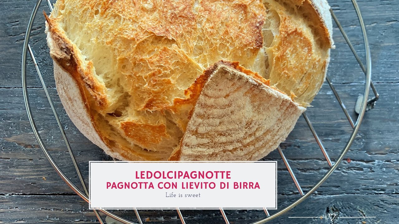 Pagnotta fatta in casa con lievito di birra.