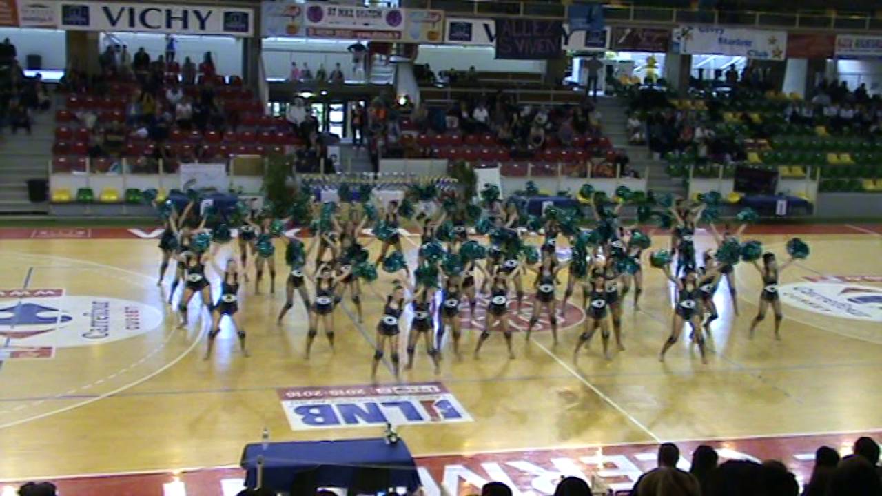 Grand National Twirling 2016 - grande junior pompons - Givry Starlett Club