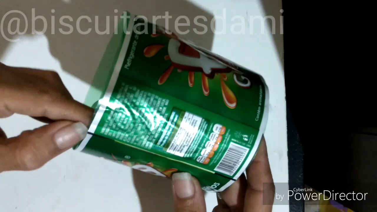 Como tirar cola de vidros e garrafas pet r&aacute;pido e f&aacute;cil e sem sujeira .