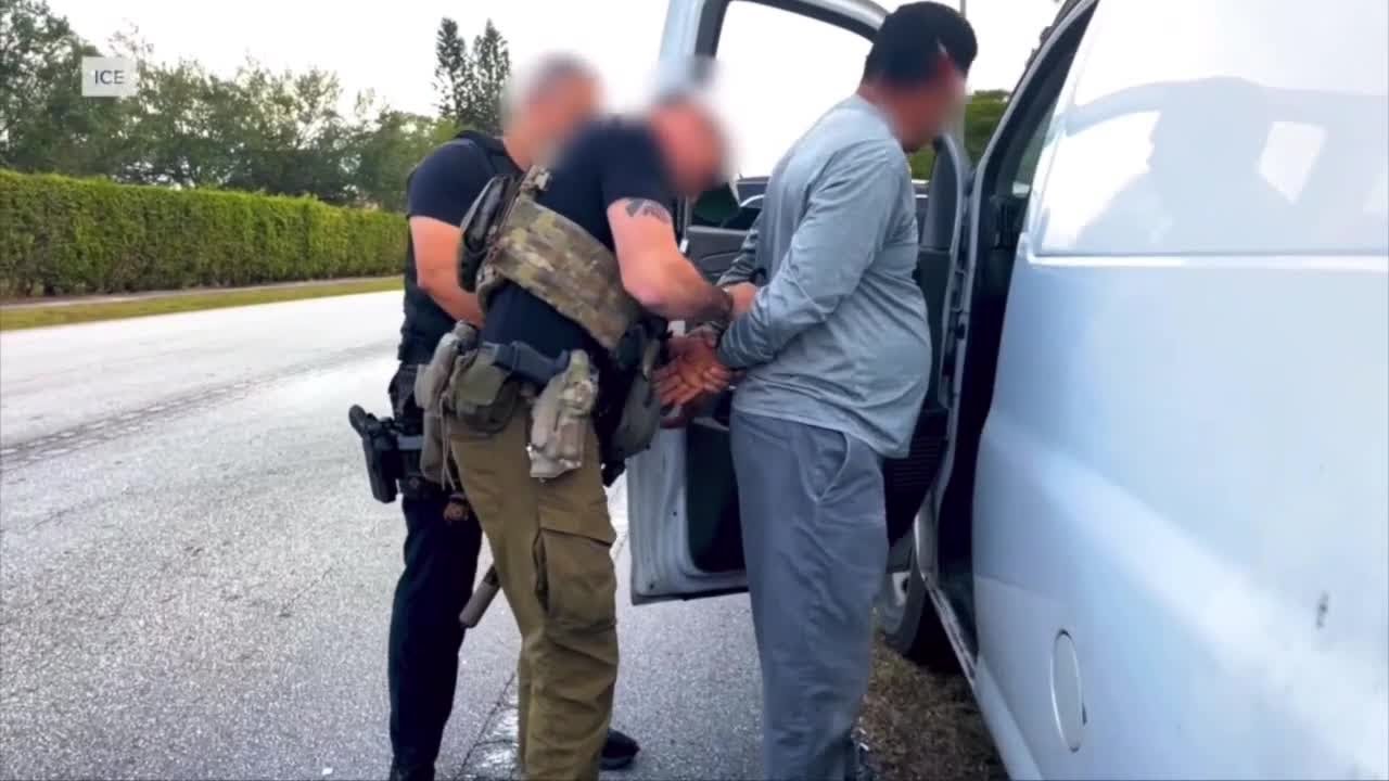 Arrest outside Okeechobee grocery store highlights Florida's growing ICE enforcement