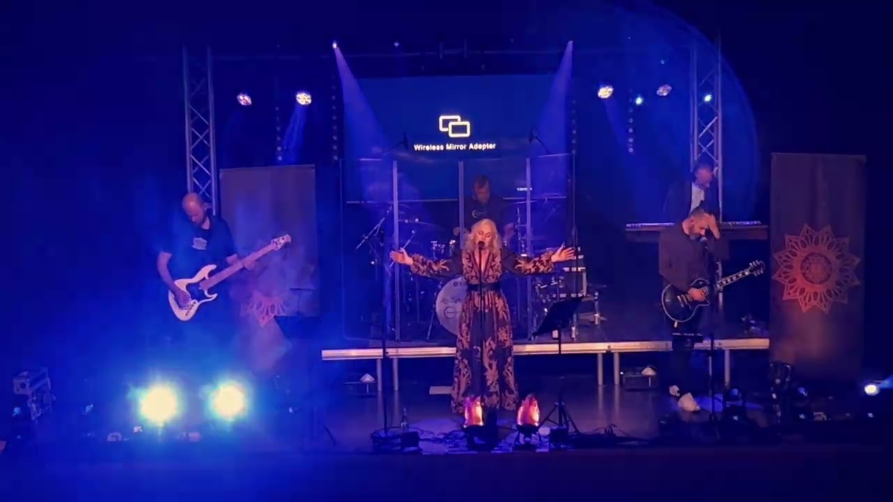 LIV KRISTINE - SIREN - 20/12/25 - Live in Nagold @alteseminarturnhalle4128‬