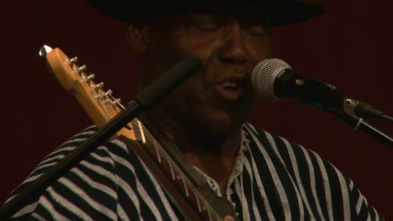 Errol O. Johnson & Band - Been Travellin