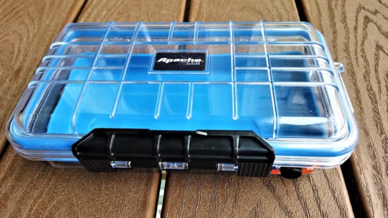 550 Weatherproof Clear Case Review
