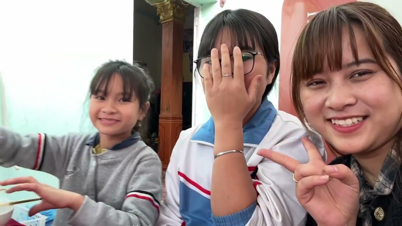 Chúc Gia Hân hay ăn chóng lớn, ngoan ngoãn nghe lời ông bà bố mẹ nhé. Cả nhà iu con❤️❤️
