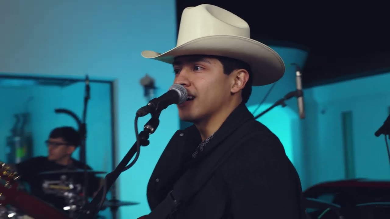 La Compra y Venta - Grupo Perfil Sencillo ft. Los Desconocidos Del Valle (En Vivo)