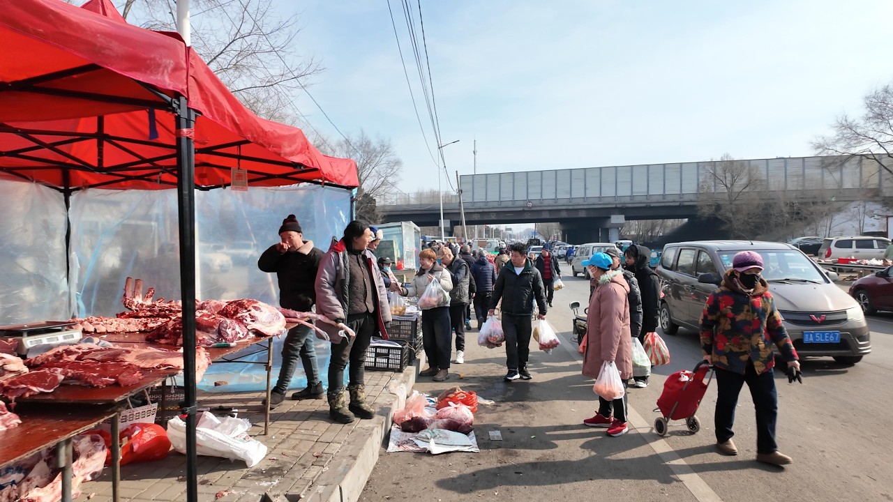 Рынок улицы Пухэ (蒲河路集市), Шэньбэй, Китай 🇨🇳 | Уличная еда и товары повседневного спроса | 4K