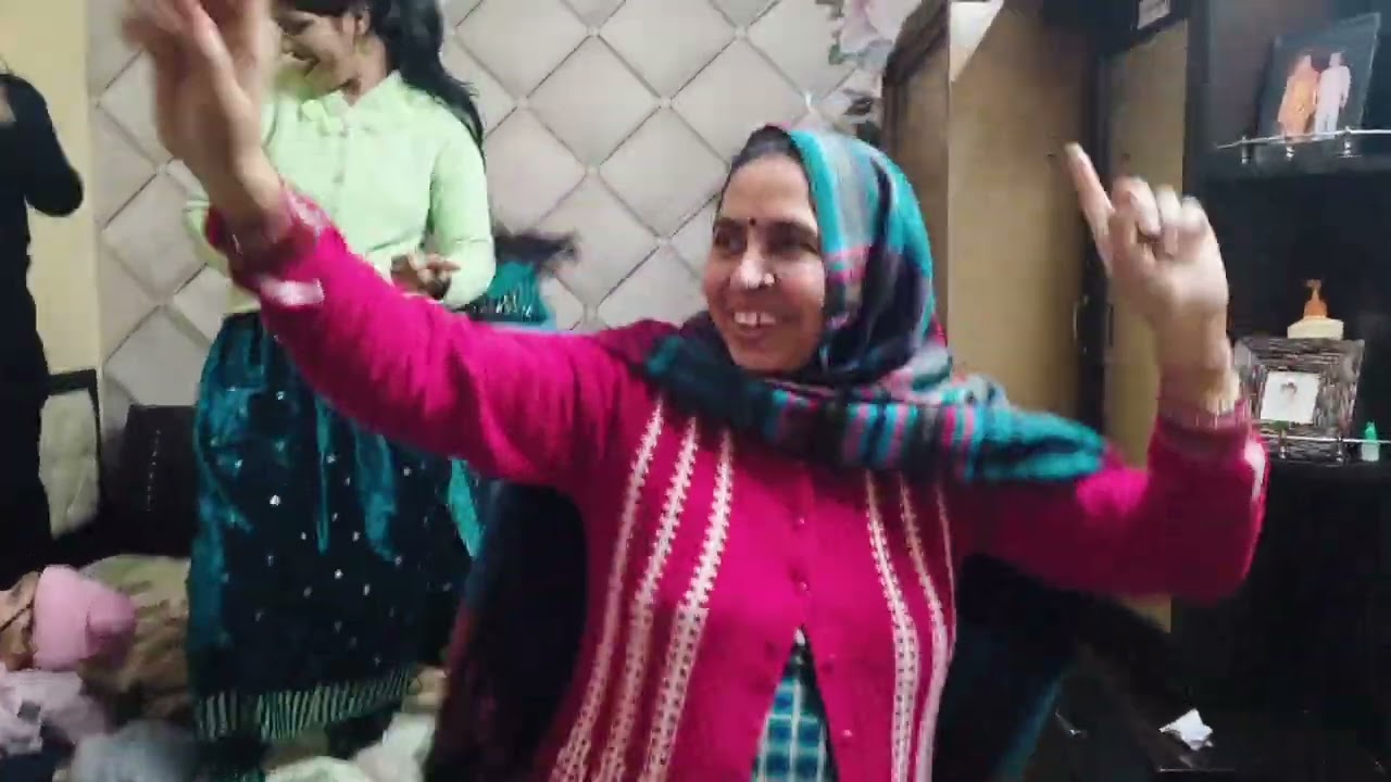 Deepu from Canada dancing lamba lamba ghunghat