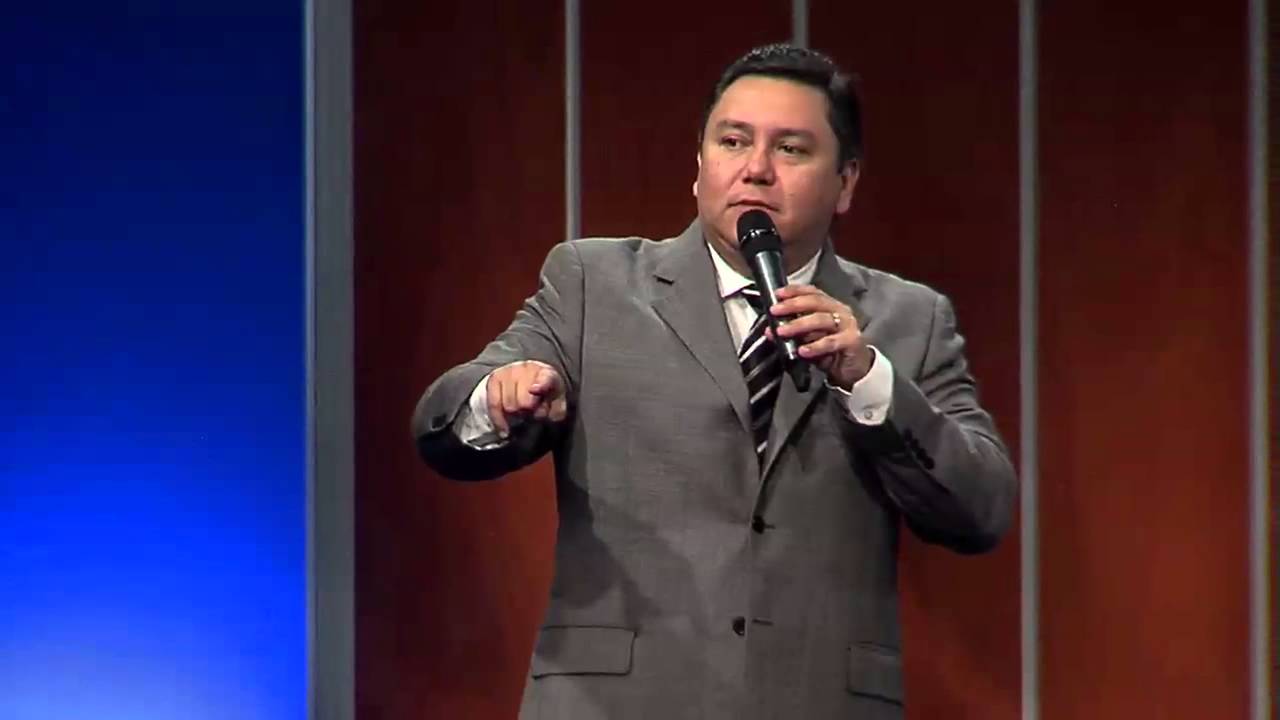 ¿Quién es éste, que el mar y el viento le obedecen? Pastor Javier Bertucci (Domingo 20-07-2014)