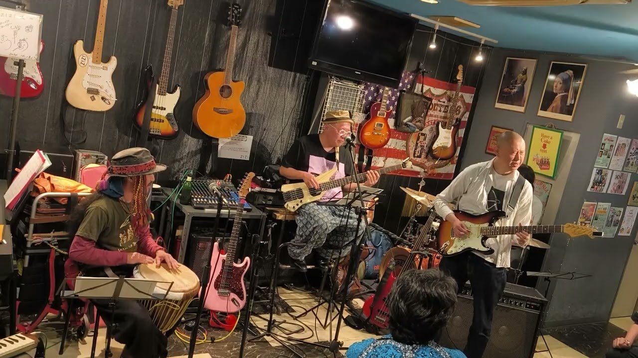 精神障害と軽度知的障害持ってますけどギター弾きます。　　　　　　　　　　　　　　　　　　　　　　よろしくお願いします。