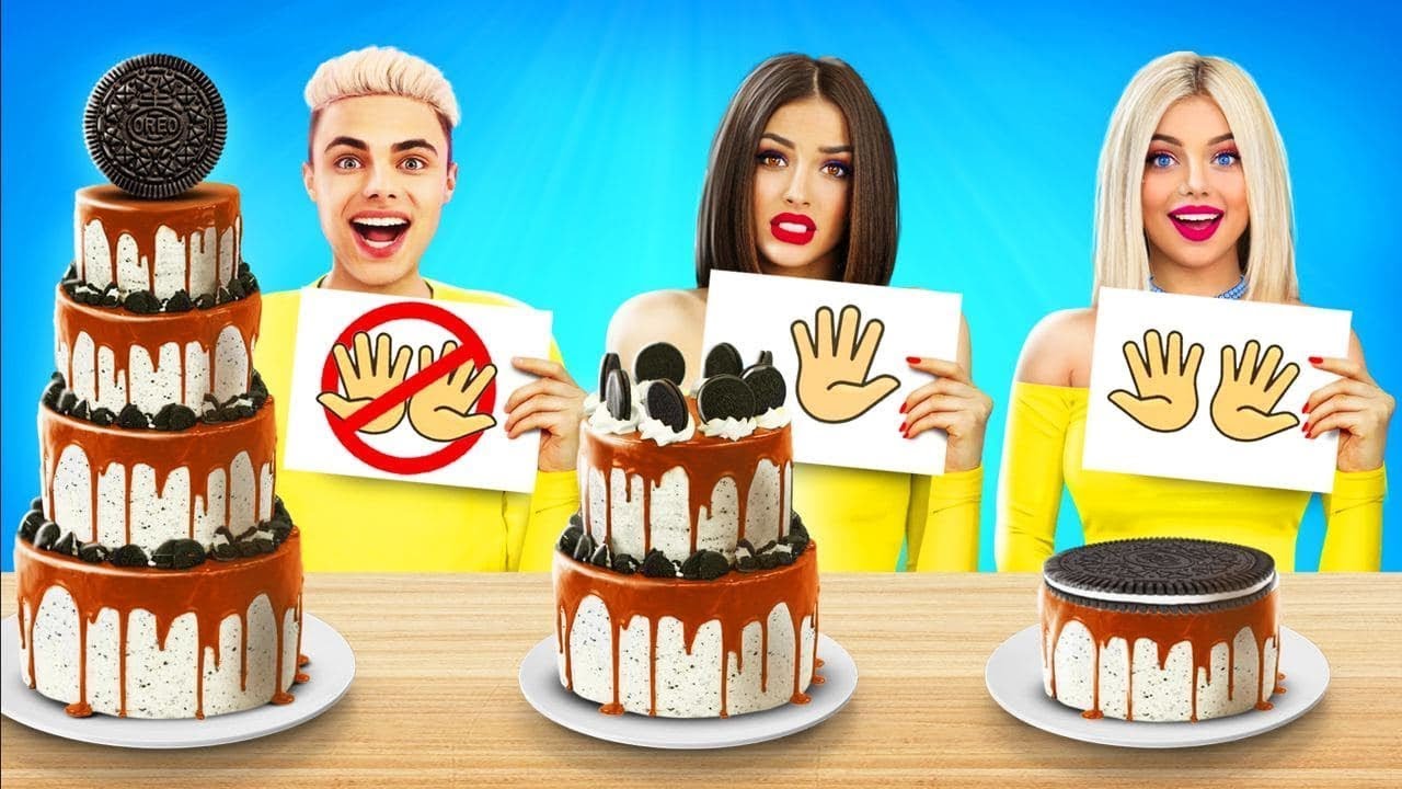 Desafio: Decora&ccedil;&atilde;o de Bolos Sem M&atilde;os vs Uma M&atilde;o | Ideias de Decora&ccedil;&atilde;o Incr&iacute;veis por RATATA