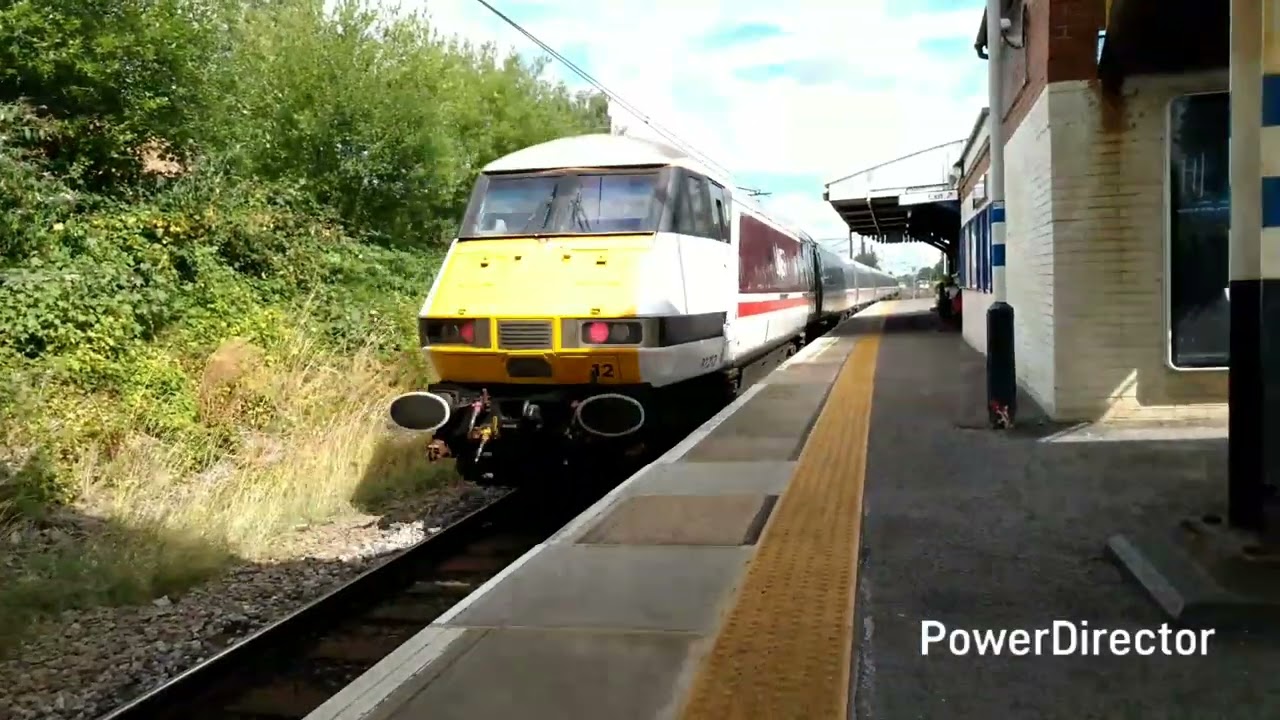 Summer Bangers !!! Filmed at a few local stations here in North London...
