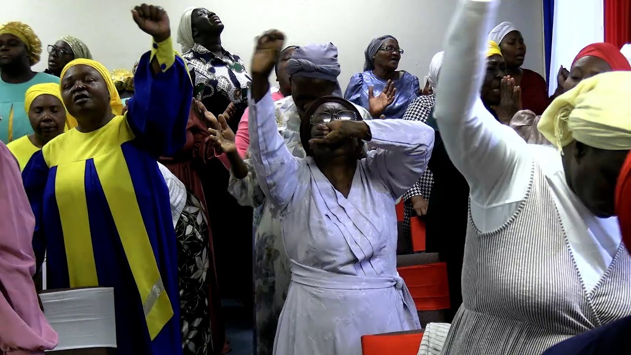 Ala yon mèvèye, mèvèye jou (Adoration)