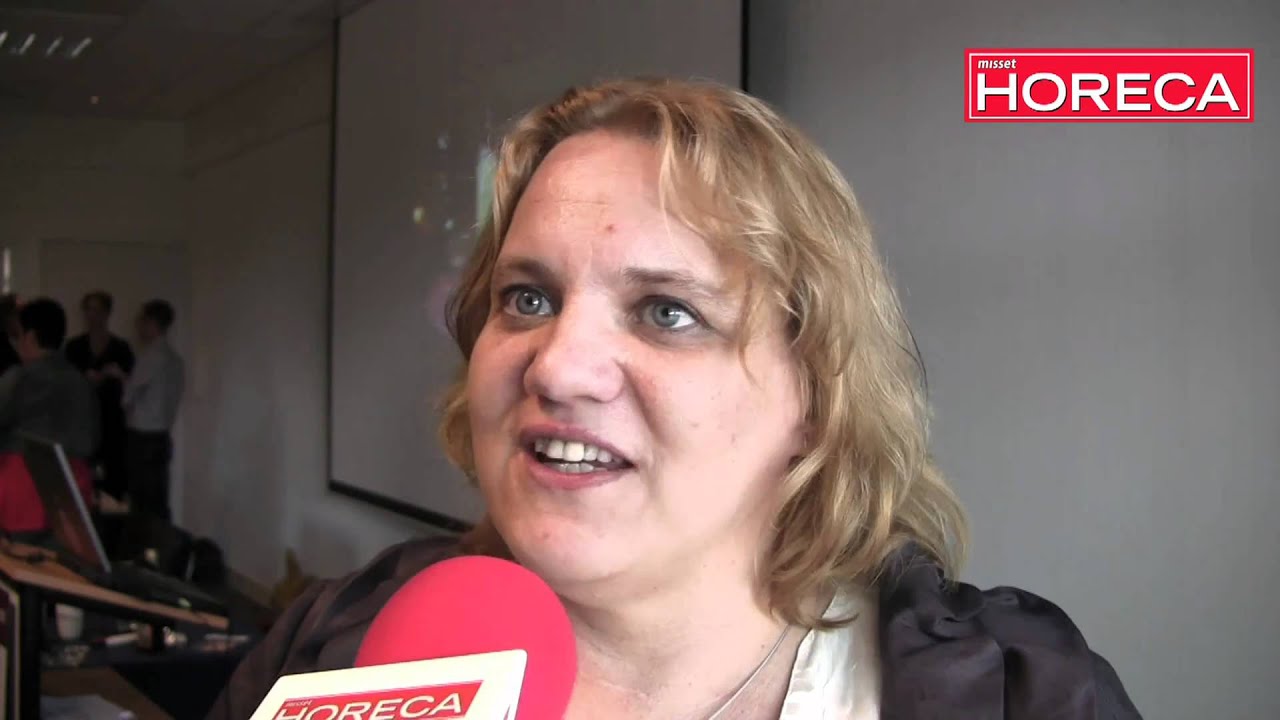 Slijterijmeisje over belang social media voor horeca