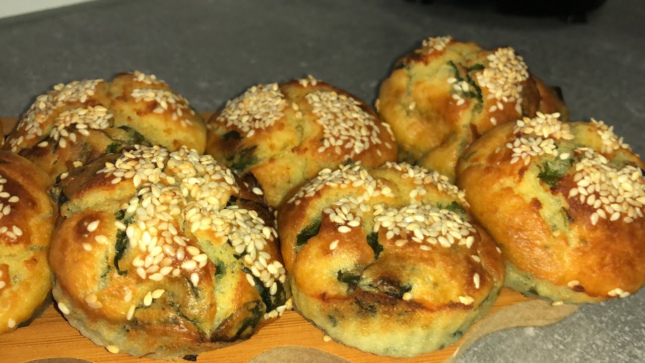 Mufinsa të njelmët me spinaq. Për musafirët në çaj. Salty muffins with spinach. So yummy for guest👌