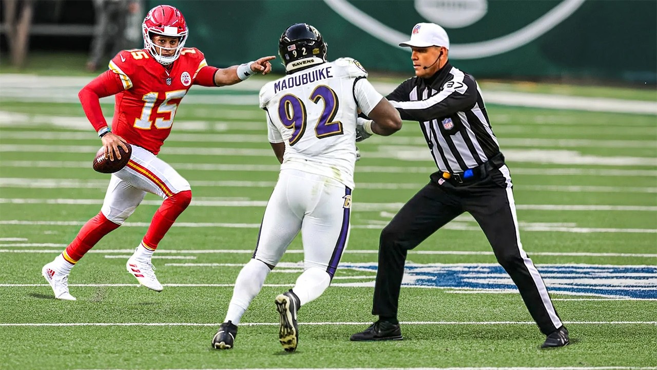 NFL PLAYERS VS NFL REFS!