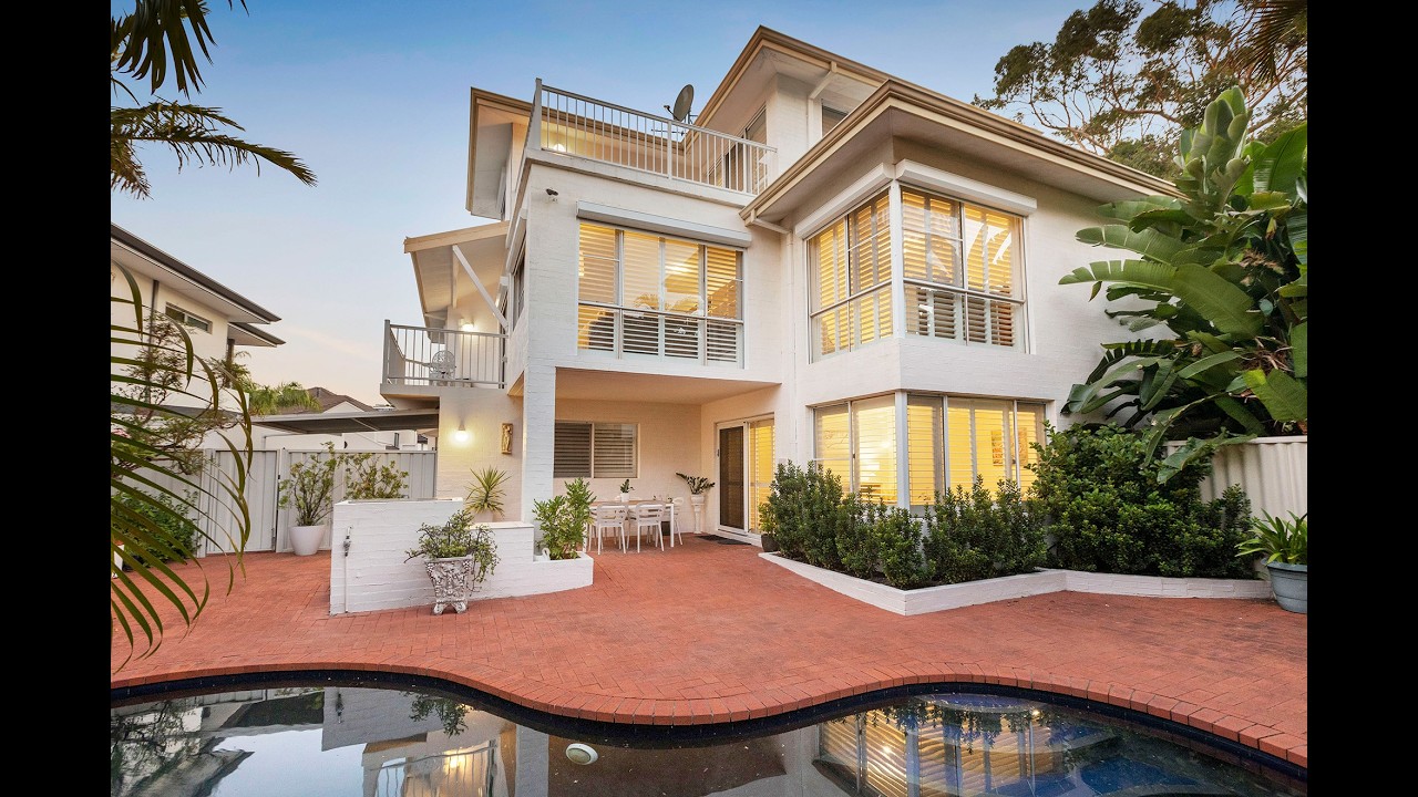 12 Dunvegan Road, Applecross