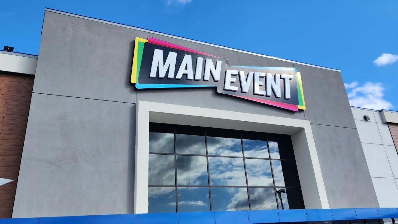 Совершенно новый развлекательный центр Main Event в Лексингтоне, штат Кентукки (пешеходная экскур...