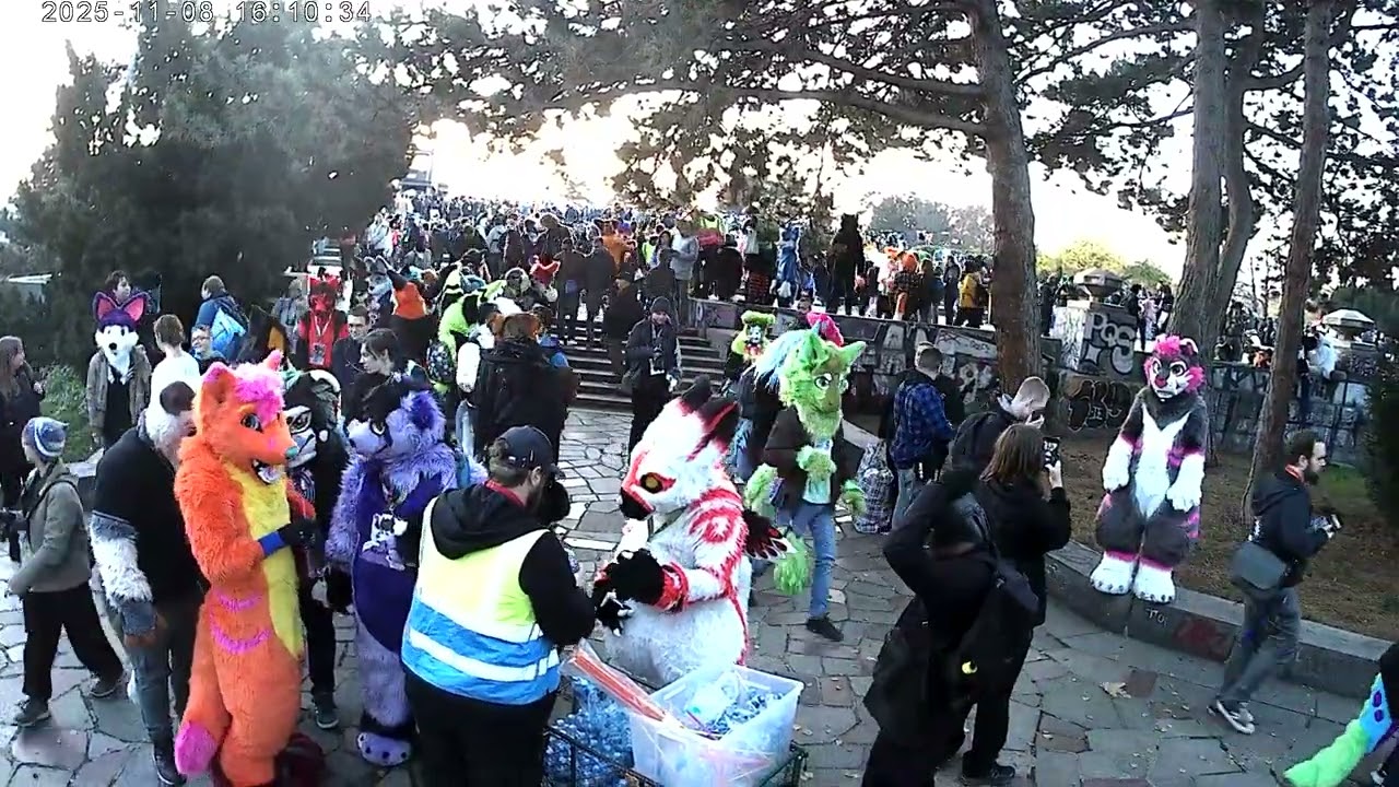 Fursuit Halloween Outing PRG 2025 UNCUT ( 2.)