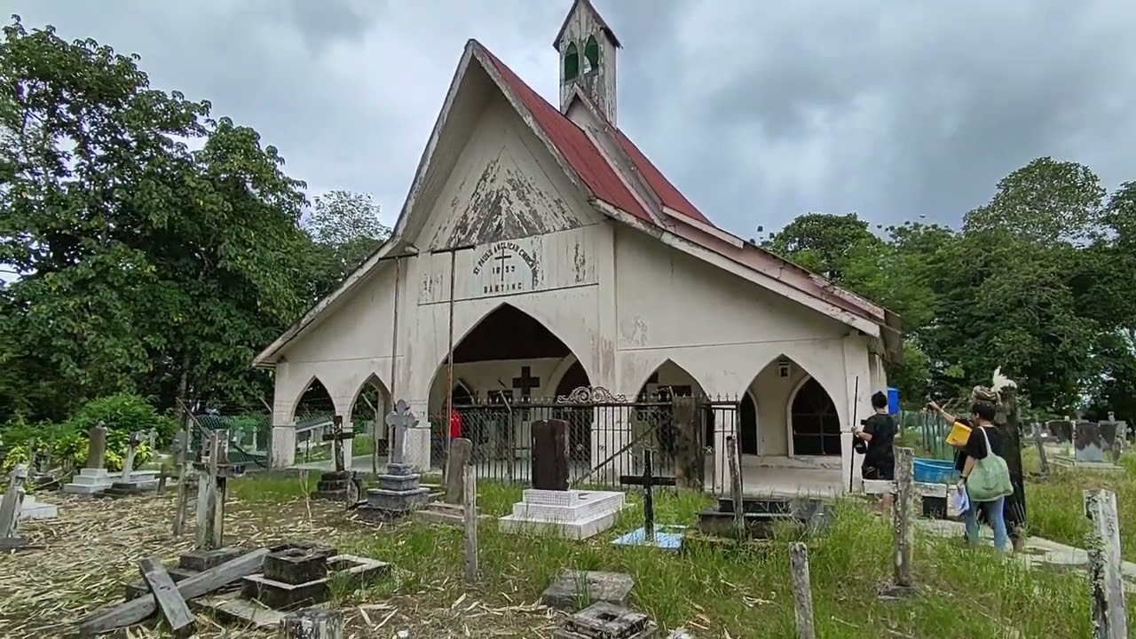 Khazanah bersejarah di Banting Lingga.  Gereja Anglika tertua dan kubur keramat Orang Kaya Janting