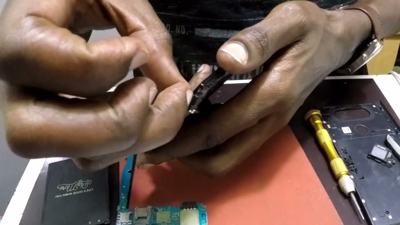LG V20 Broken Screen Replacement In Kenya Nairobi