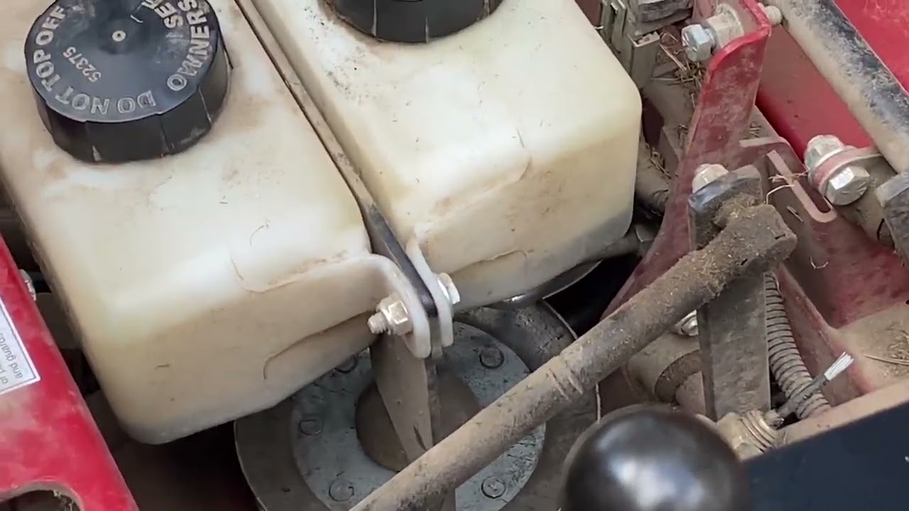 Ferris IS 2100z zero turn mower full service and detailed hydro pump service.