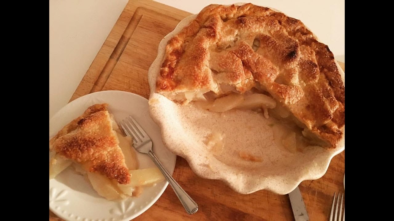 Pear Pie: Delicious, Easy and Rustic