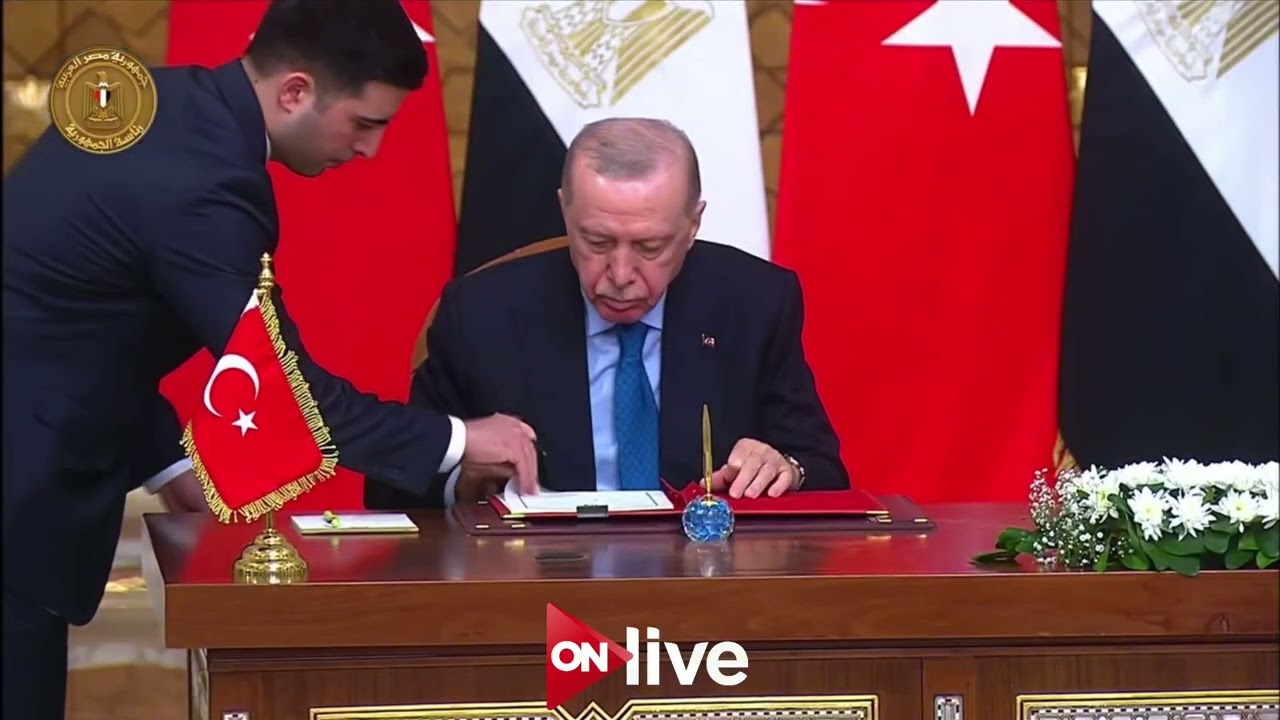 الرئيس السيسي ونظيره التركي يوقعان على البيان المشترك لمجلس التعاون