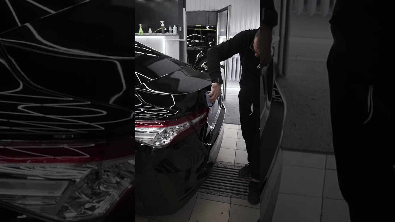 Нанесение состава керамики servFaces на ЛКП Toyota Camry