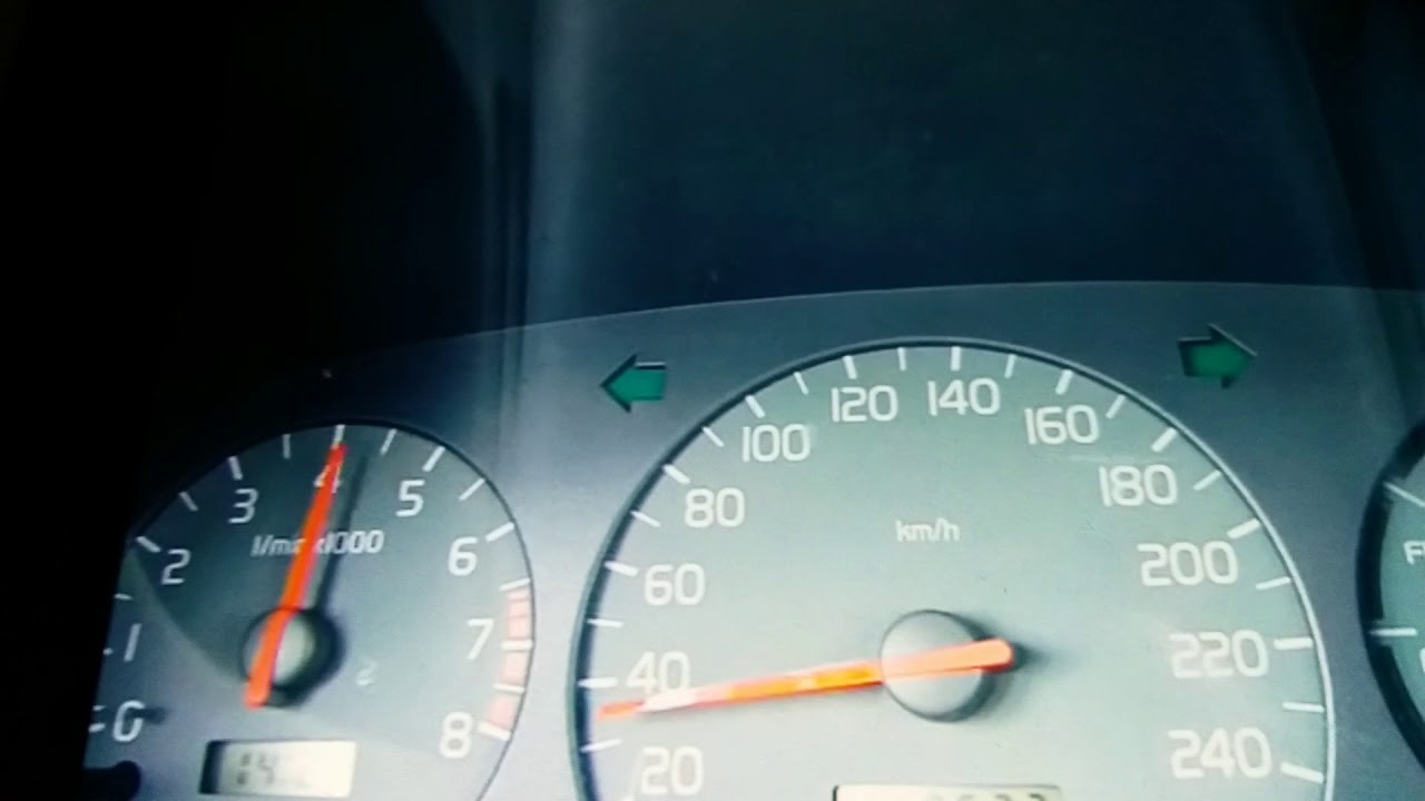 Volvo V40 T4 812hp 320km/h@1609m Standing Mile Run 2014