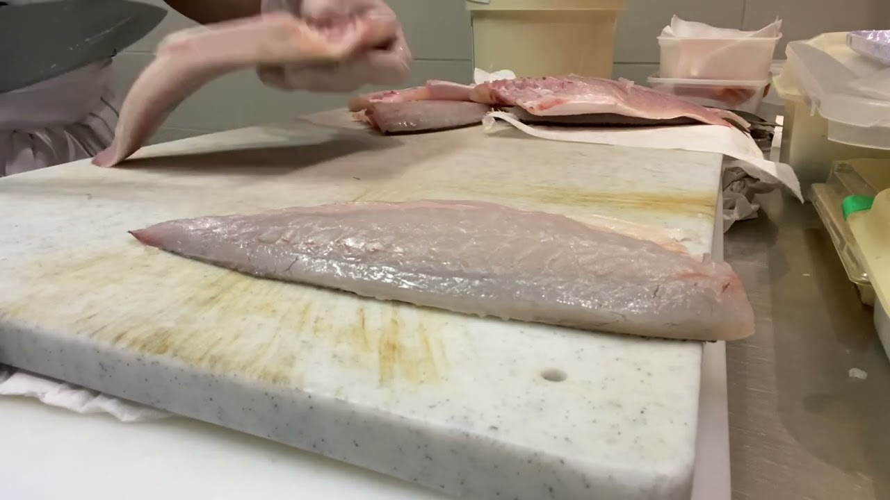 How to Cut a Sea Bream (Dorade) using for Sashimi and Sushi… #fish #cuisine #cuttingskill #