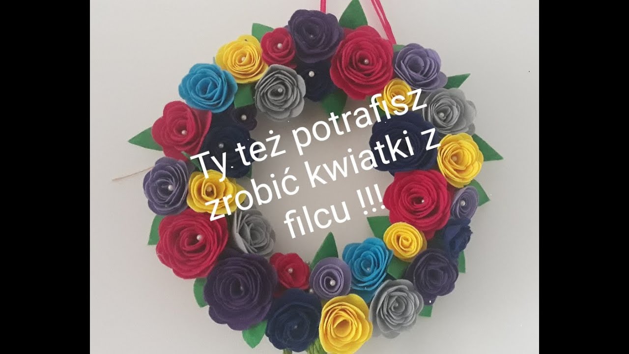 Wianek z kwiatów z filcu