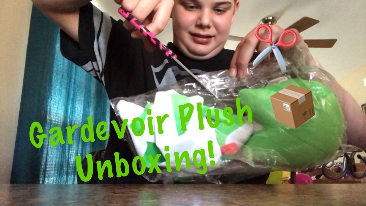 Gardedvoir Plush Unboxing! (Voice Test)