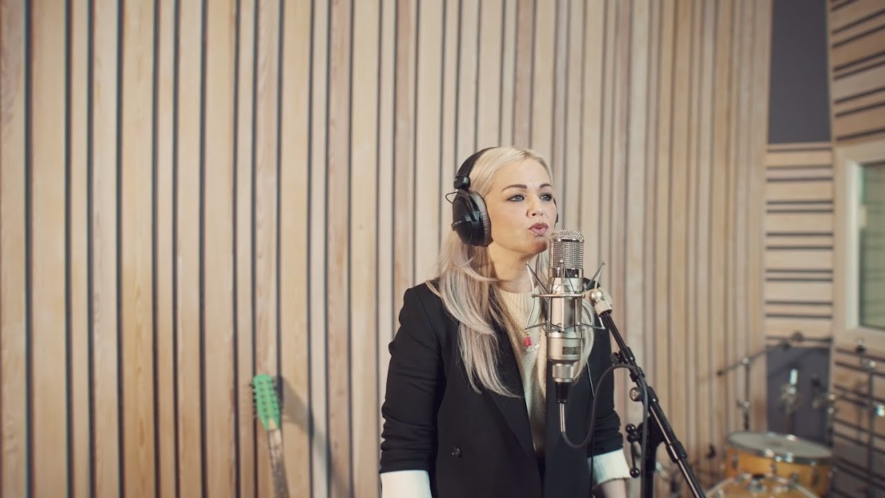 Maria Haukaas Mittet - Øya Di fra Whiteroom Studio