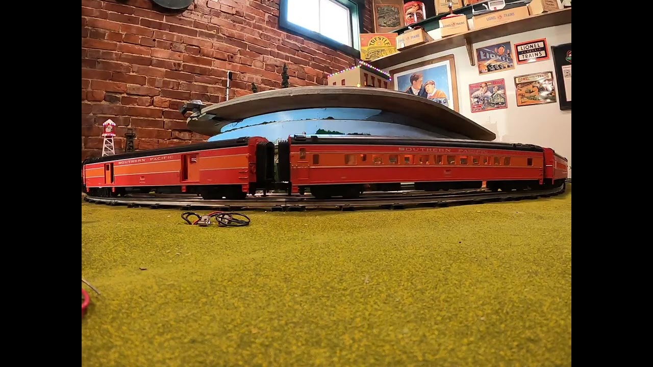 MTH 20-3029-1 with passenger cars